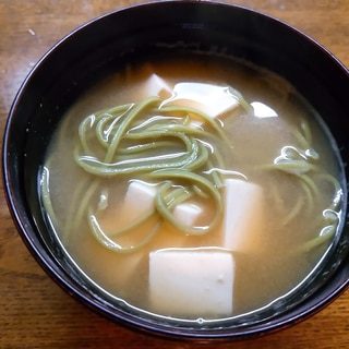 茶そばと豆腐の味噌汁